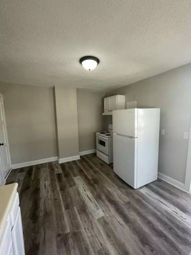 Main picture of 1423 E 5th St