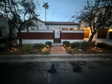 Main picture of 7459 Rosewood Ave