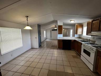 Main picture of 220 Six Pines Rd