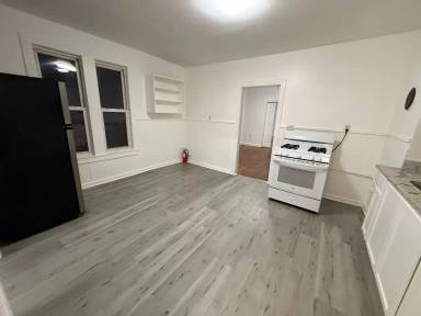 Main picture of 538 Main St