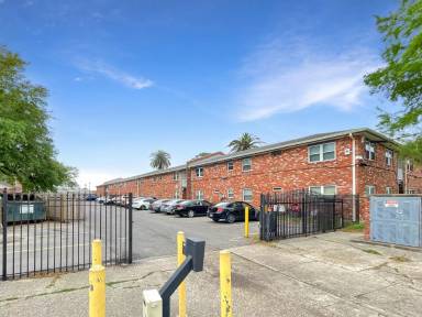 Main picture of 4510 Papania Dr