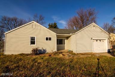 Main picture of 1111 E 33rd St
