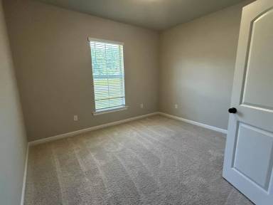 Main picture of 41369 Schafer Dr