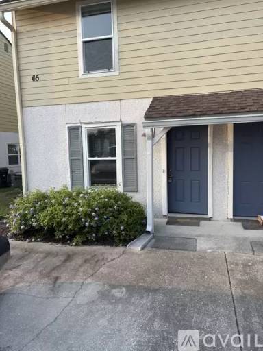 Main picture of 65 W 8th St