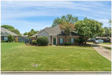 Main picture of 2037 Halcyon Blvd