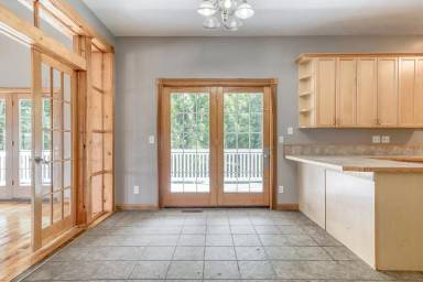 Main picture of 1305 Lawrence St