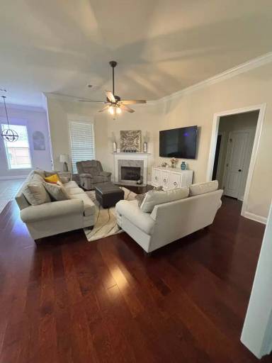 Main picture of 160 Gulfstream Ln