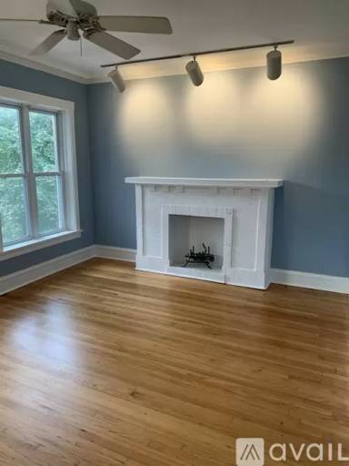 Main picture of 6427 N Greenview Ave