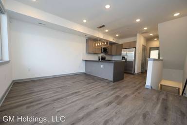 Main picture of 413 W Berks St