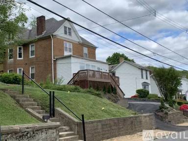 Main picture of 607 Hill St