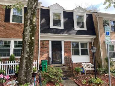 Main picture of 5907 Woodcutter Way