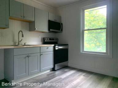 Main picture of 153 1st St