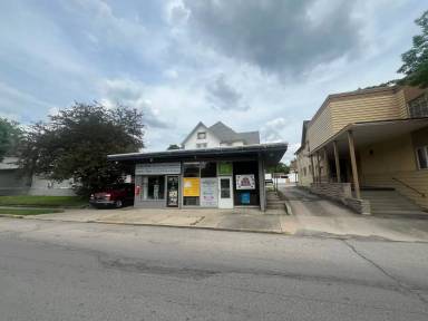 Main picture of 2217 S Calhoun St