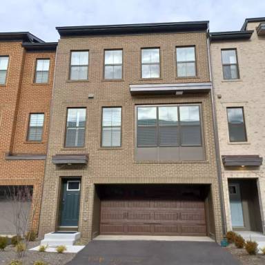 Main picture of 6230 Almerico Pl