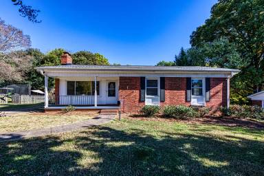Main picture of 1913 Optimist Ln