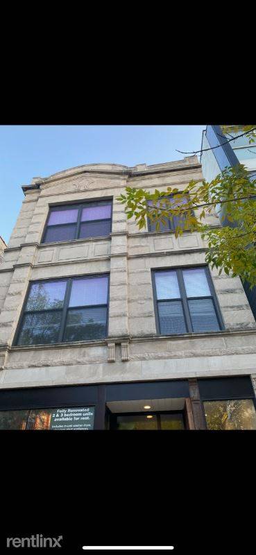 Main picture of 2153 W Division St