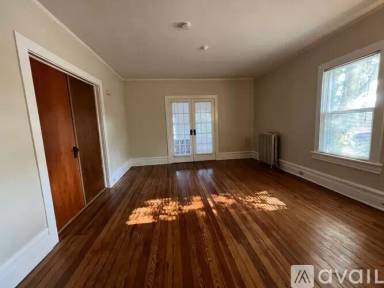 Main picture of 147 Merrick Rd
