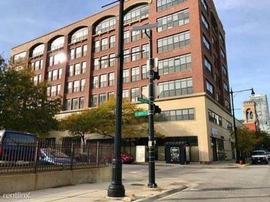 Main picture of 2036 S Michigan Ave