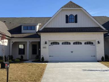 Main picture of 456 Legend Oak Way SW