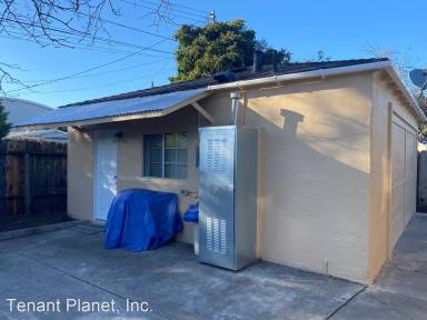 Main picture of 2255 Pulgas Ave