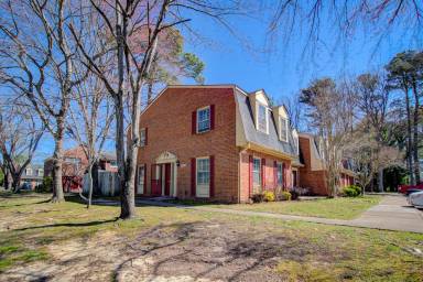 Main picture of 14558 Old Courthouse Way