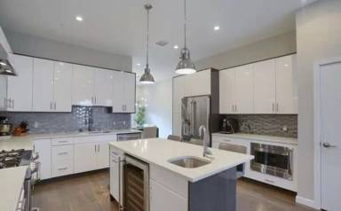 Main picture of 114 Quarry St