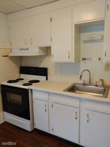 Main picture of 238 College St