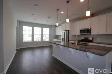 Main picture of 1082 Manorhaven Dr