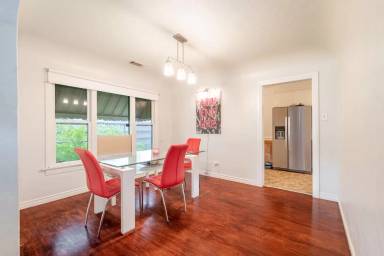 Main picture of 121 N Spruce St