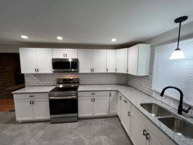 Main picture of 202 Hunt Ave