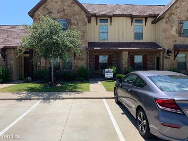 Main picture of 403 Momma Bear Dr