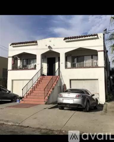Main picture of 451 E 9th St