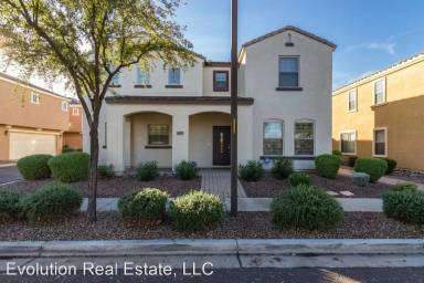 Main picture of 3075 E Harrison St