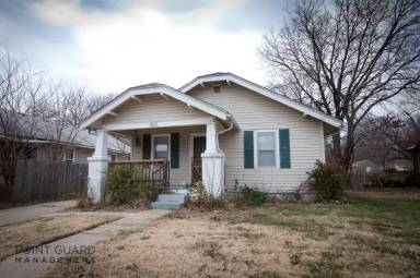 Main picture of 829 N Pershing St