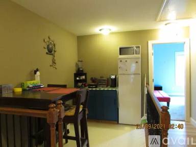 Main picture of 8328 Henderson Rd