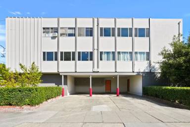 Main picture of 417 Harrison Ave