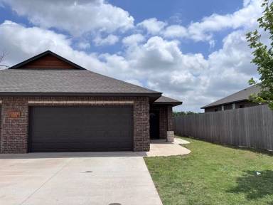 Main picture of 7520 Redbud Villa Ct