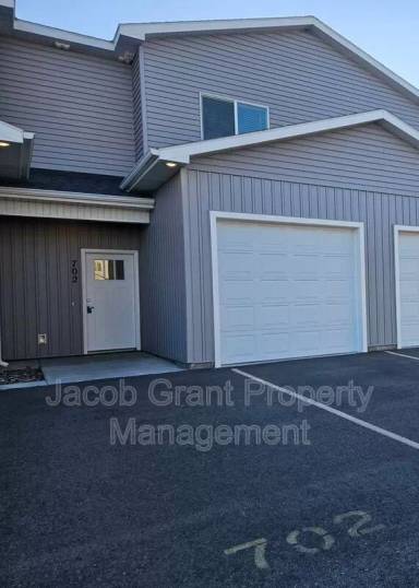 Main picture of 655 Ruby Cir