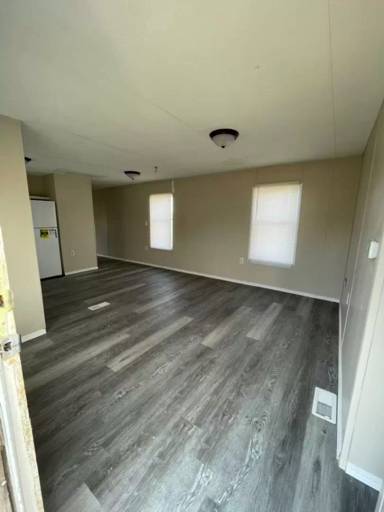 Main picture of 5030 Easy St