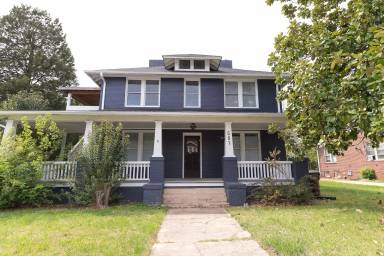 Main picture of 501 Steele St