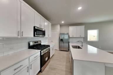 Main picture of 510 Green Grass Dr
