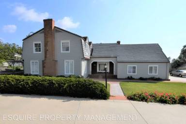 Main picture of 490 Avocado Pl