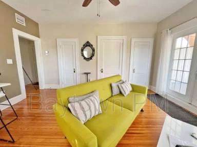 Main picture of 8334 Diagonal Rd N