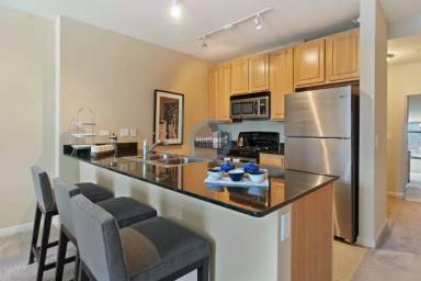 Main picture of 355 N Desplaines St