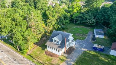 Main picture of 84 E Main St