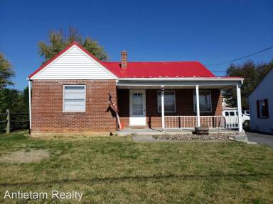 Main picture of 1777 Lincoln Way E