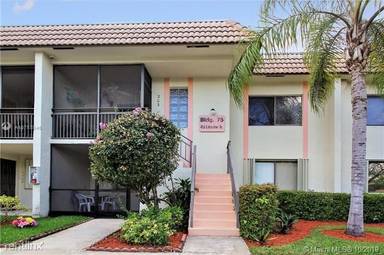 Main picture of 413 Lakeview Dr