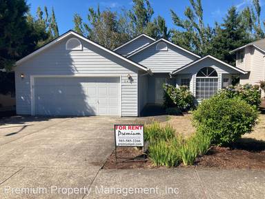 Main picture of 2626 Tahoe Ave SE