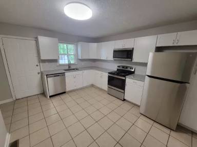 Main picture of 612 Golden St