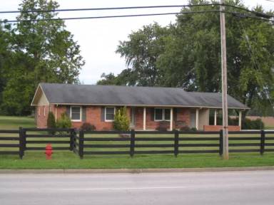 Main picture of 409 N Lincoln Blvd